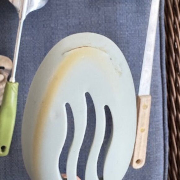 🍴 Mixed Brand Kitchen Utensil Lot – Rubbermaid, Robinson, Foley, More - Picture 12 of 16